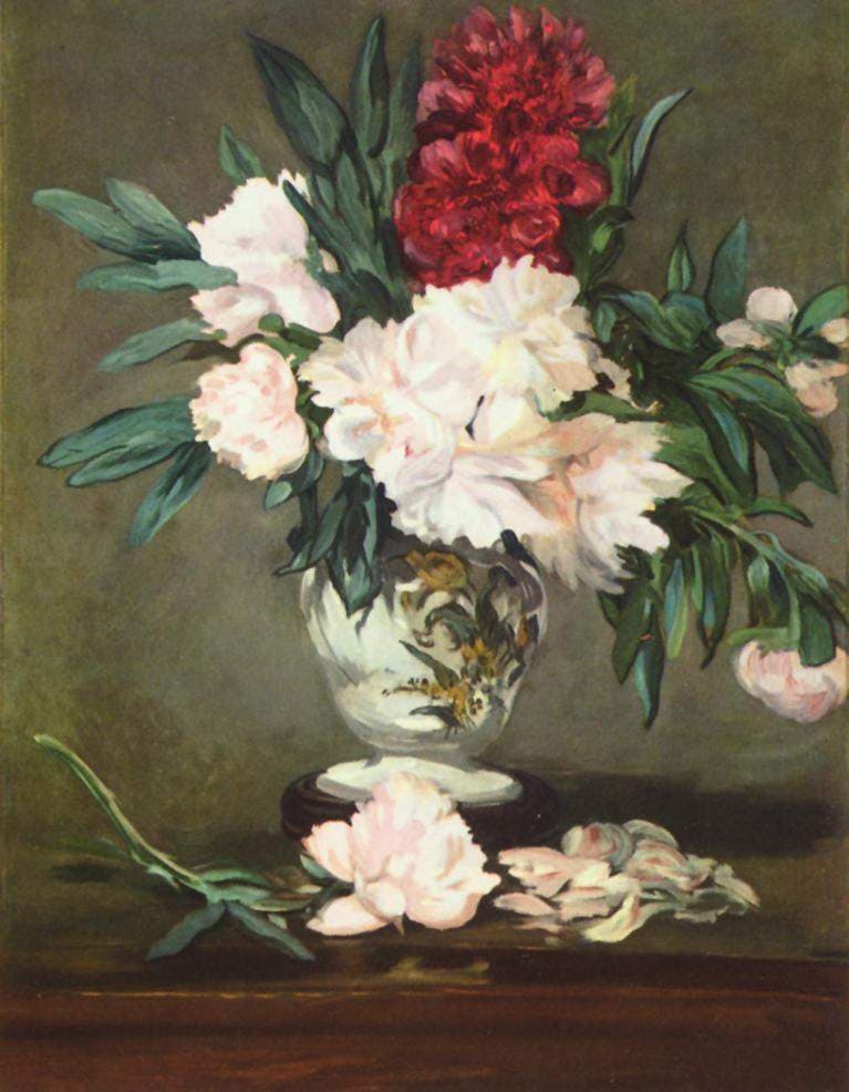 Deep pink peonies tumble from a small blue vase set on a lacquered tray, petals scattered on the ledge below.